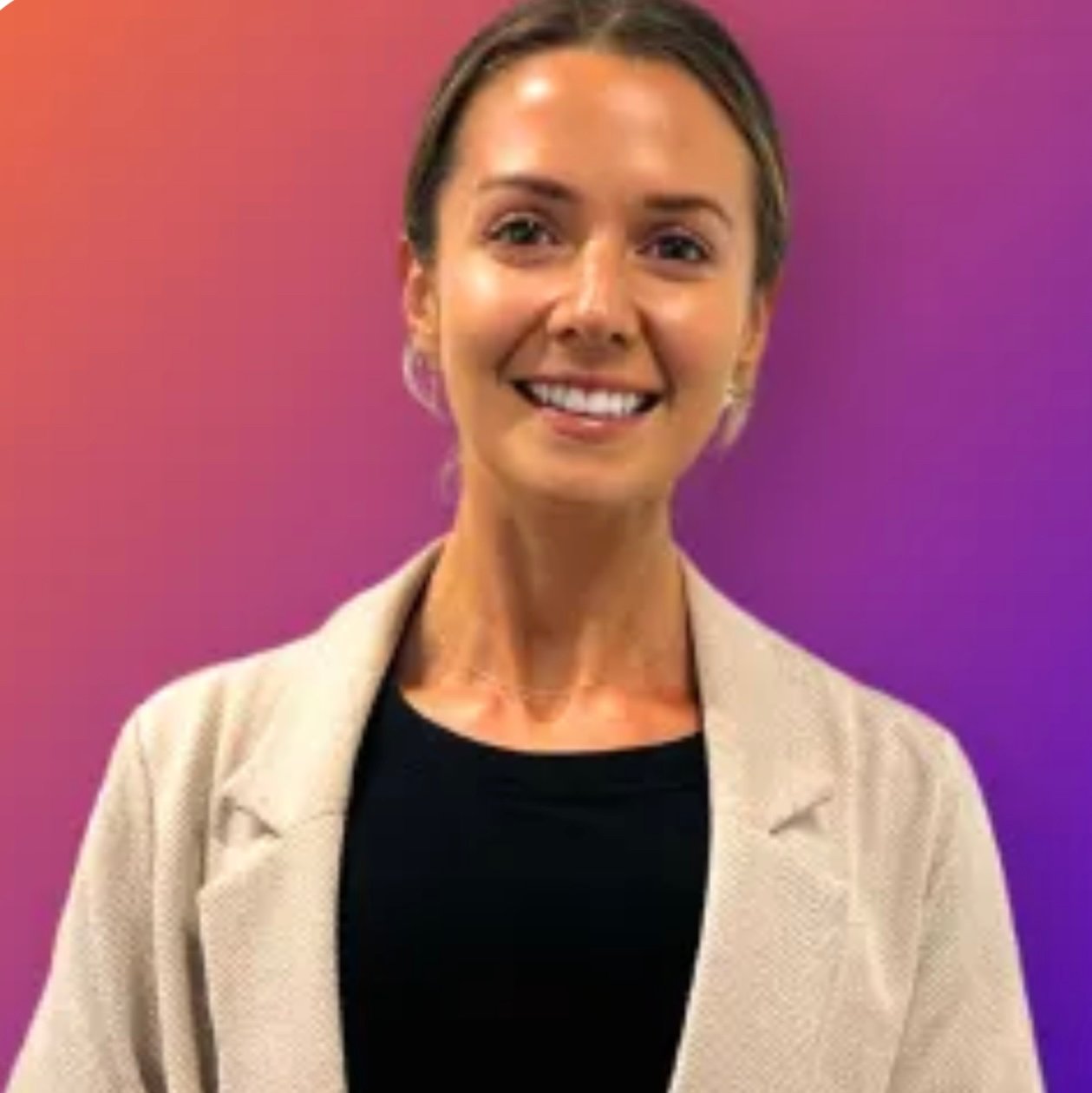 Laura-Robinson Laura-Robinson